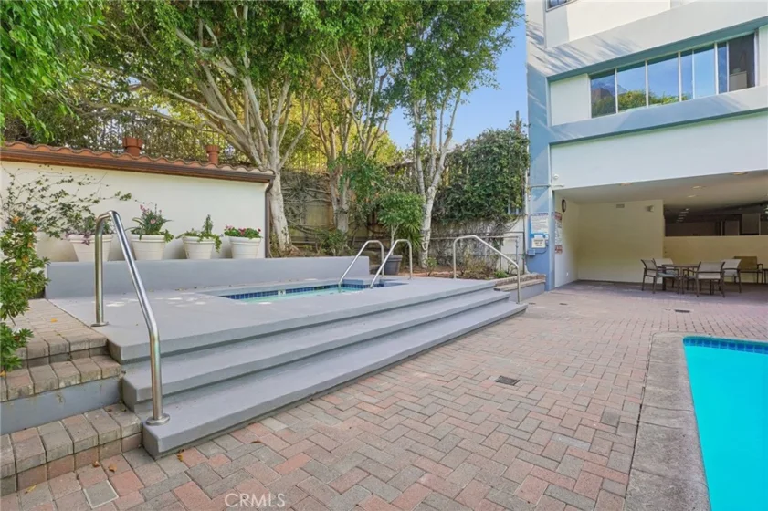 969 Hilgard Avenue #907 photo 22