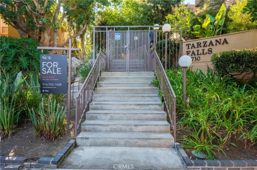 18730 Hatteras Street #41 photo 1
