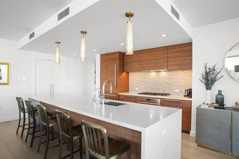 888 W E Street #1801 photo 19