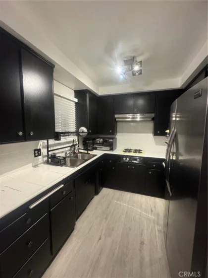 721 Larch Street #11 photo 1