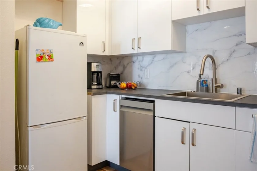 1621 S Hotel Circle #E320 photo 31