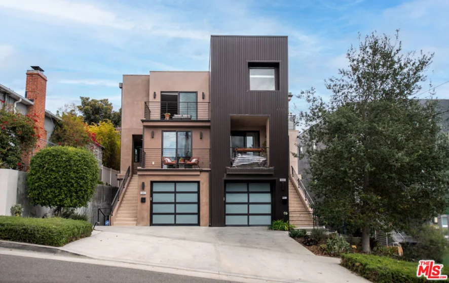 1882 Lucretia Avenue photo 1
