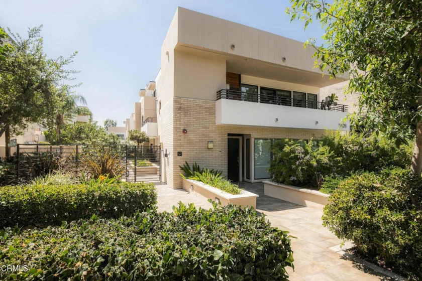 2428 E Del Mar #103 photo 1
