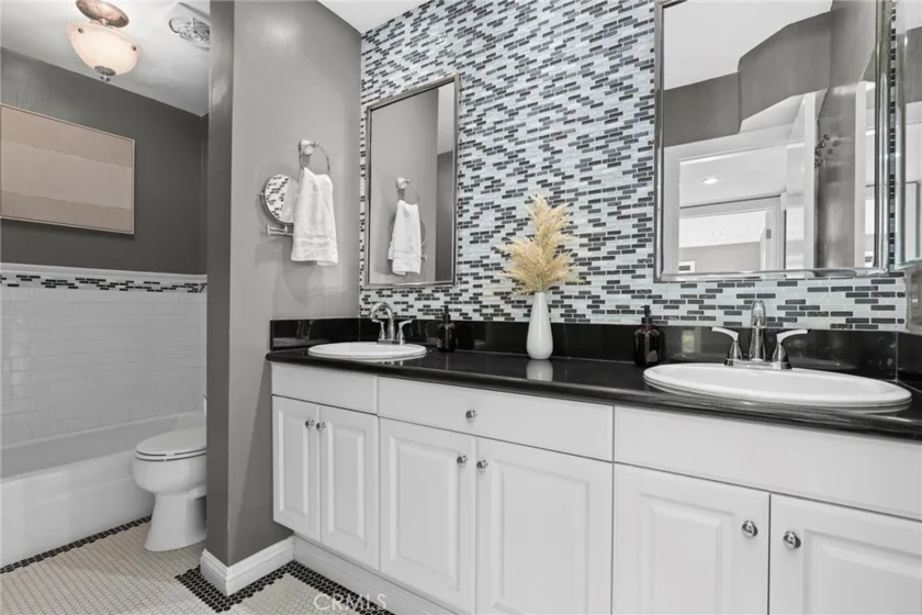 1203 N Sweetzer #118 photo 11