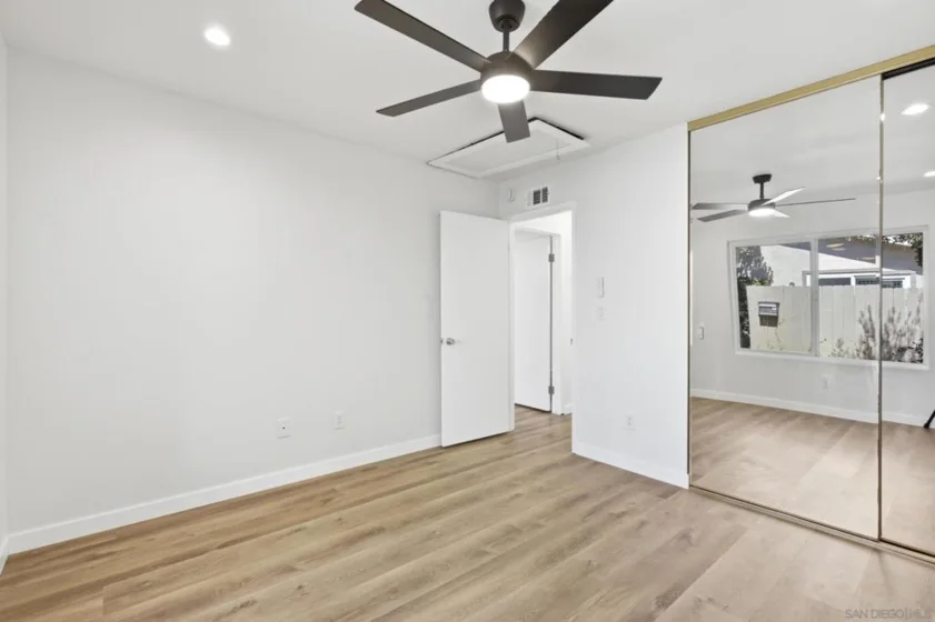 7843 Camino Glorita photo 3