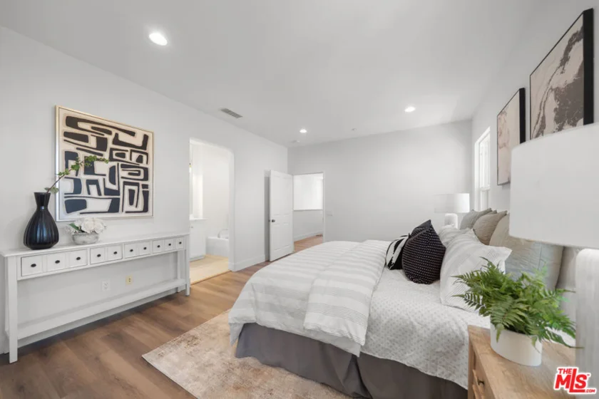 270 Lockford photo 17