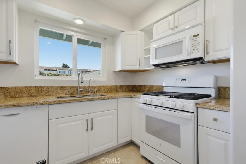 3615 Vista Bella #35 photo 15