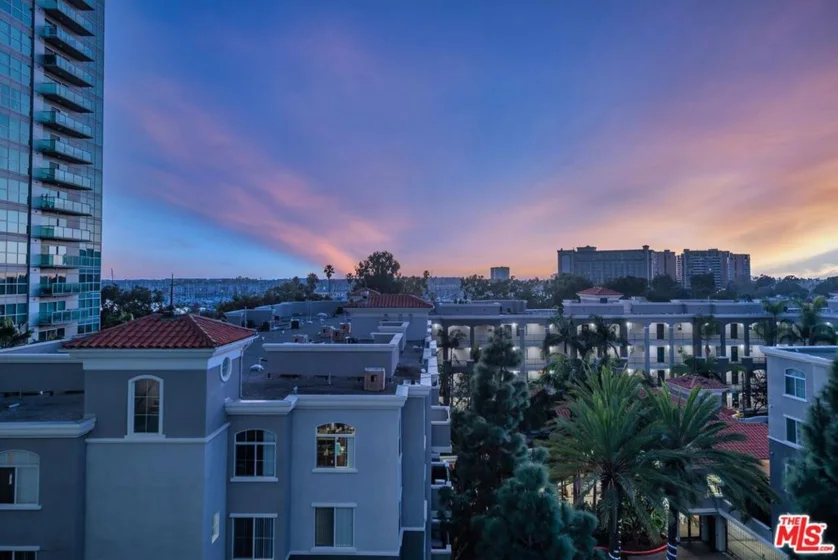13700 Marina Pointe Drive #617 photo 7