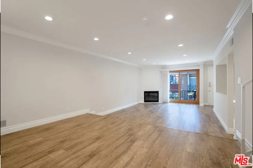 4368 W 8th Street #17 photo 12