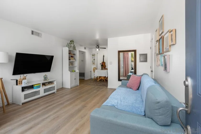 1386 E Madison Avenue #34 photo 1