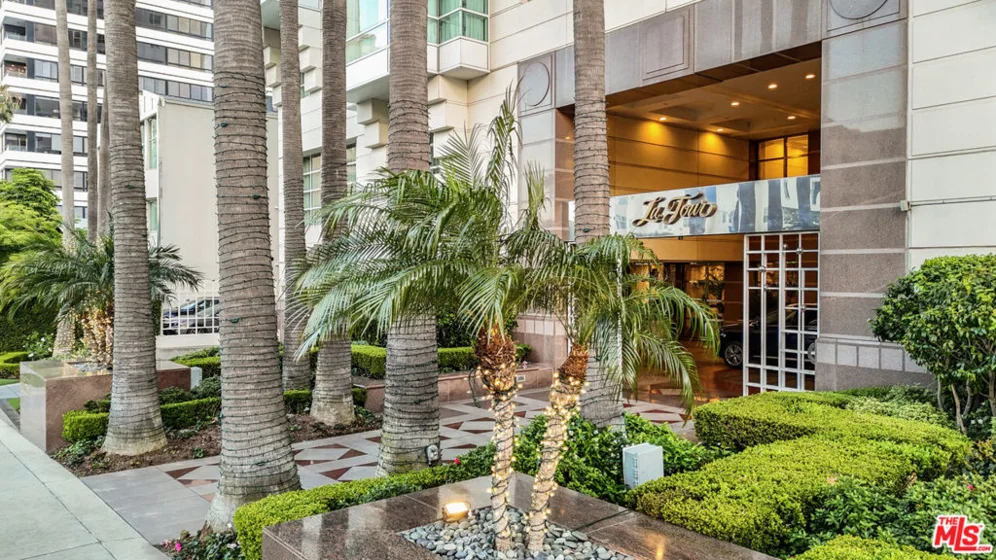 10380 Wilshire Boulevard #1501 photo 2