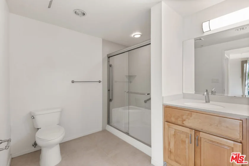 267 S San Pedro Street #213 photo 20