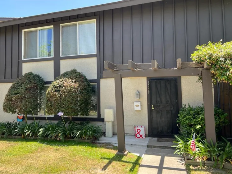 7053 Hampton Way photo 1