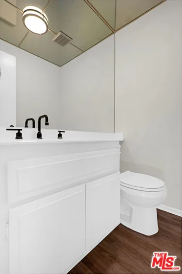 1925 S Beverly Glen Boulevard #40 photo 20