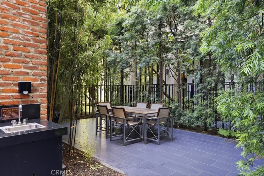 460 S Spring #1008 photo 18