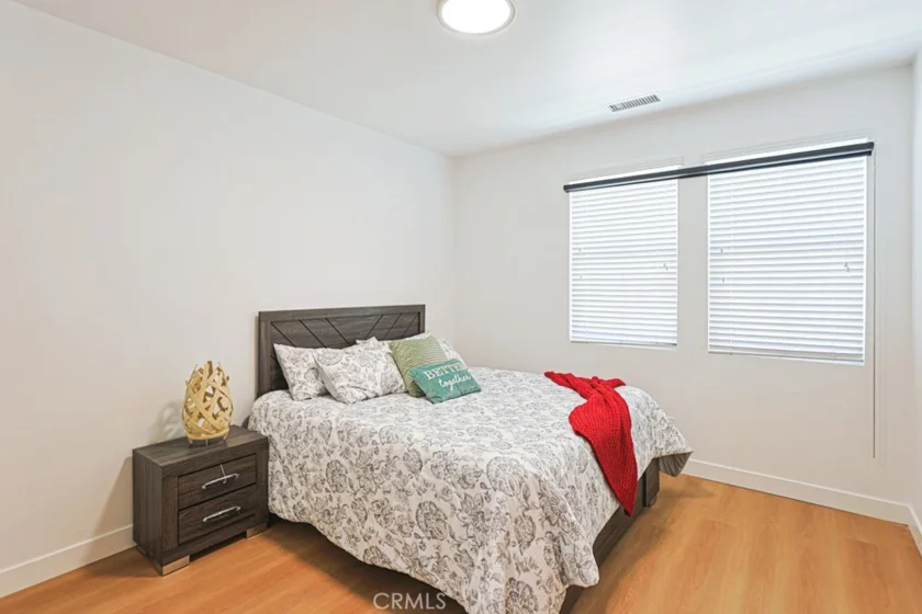1410 N Harbor #1 photo 15