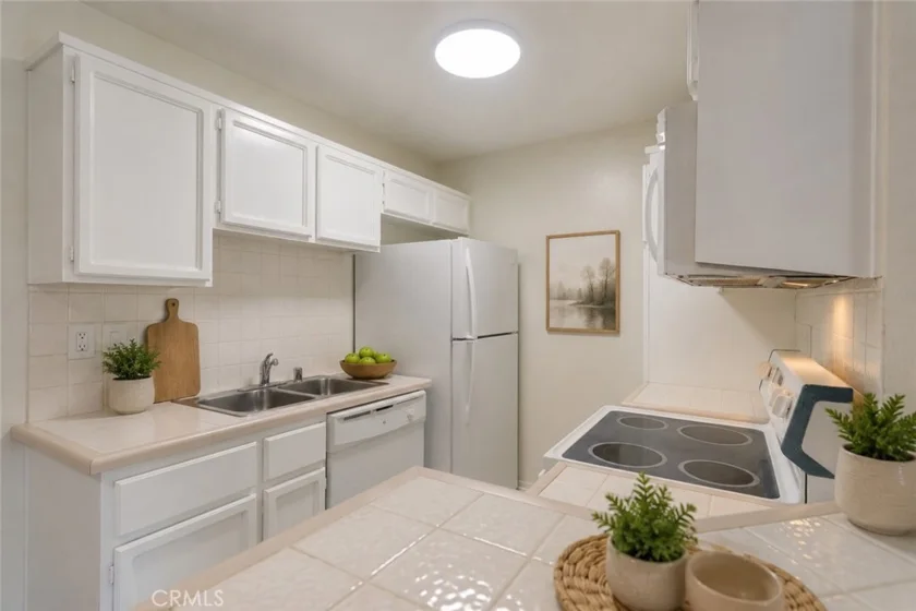 436 N Bellflower #112 photo 7