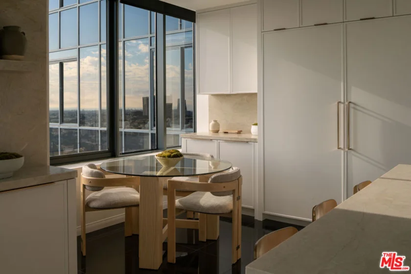 10724 Wilshire Boulevard #1501 photo 11