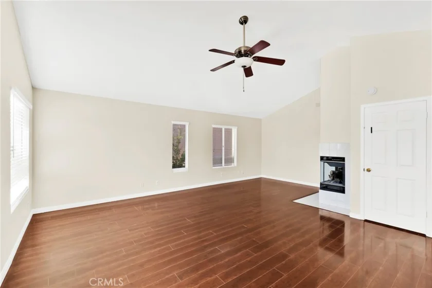 39909 Via Castana photo 43