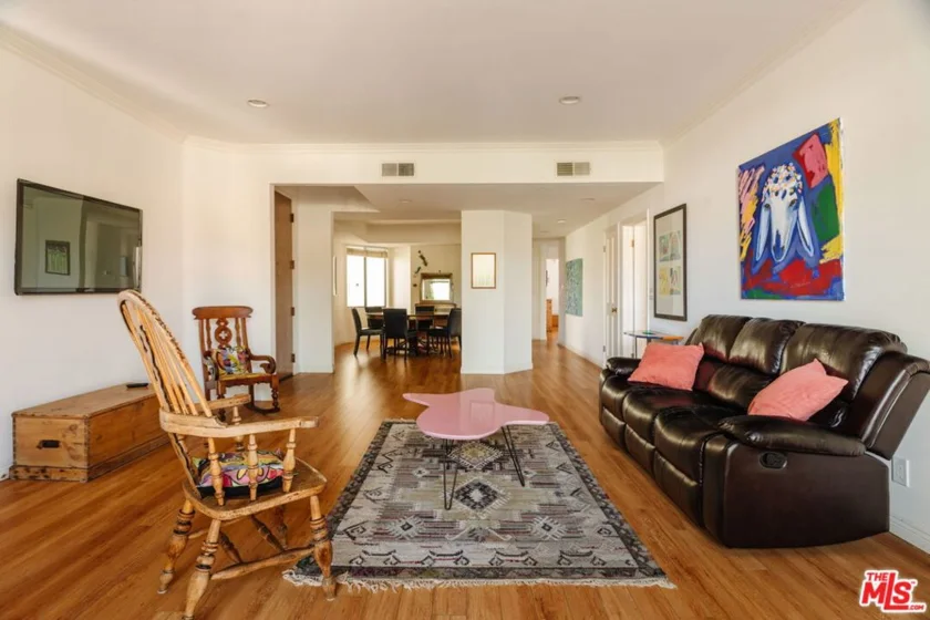 10336 Almayo Avenue #302 photo 6
