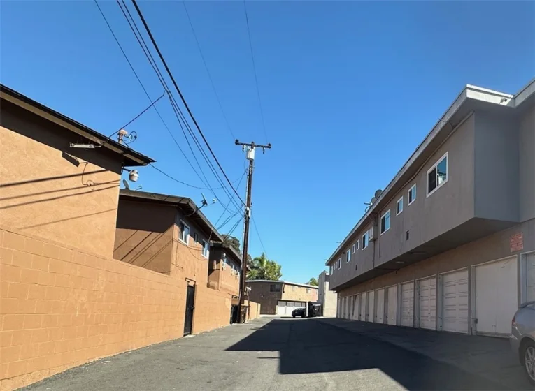 5050 Linden #94 photo 15