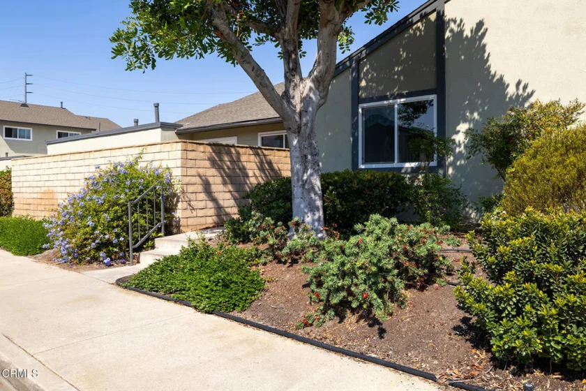 5446 Cajon Avenue photo 2