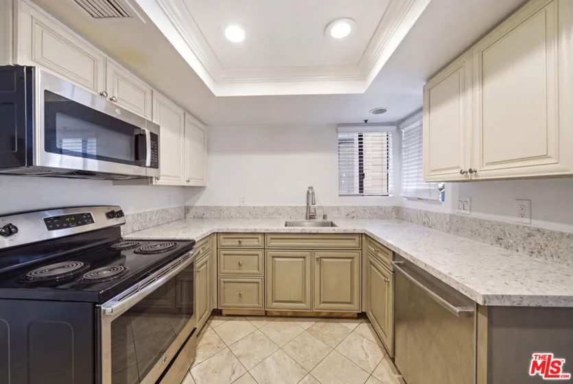 835 S Lucerne Boulevard #105 photo 34