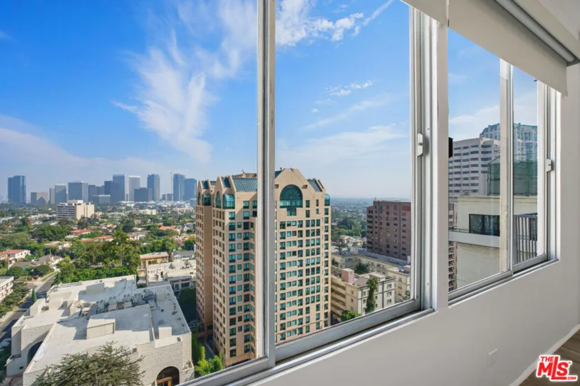 10501 Wilshire Boulevard #1709 photo 4
