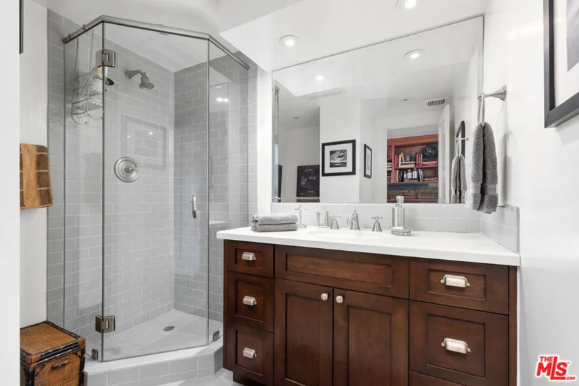 10701 Wilshire Boulevard #503 photo 14