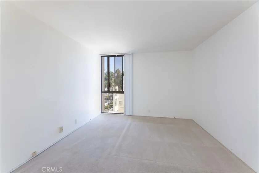 1750 E Ocean #501 photo 19