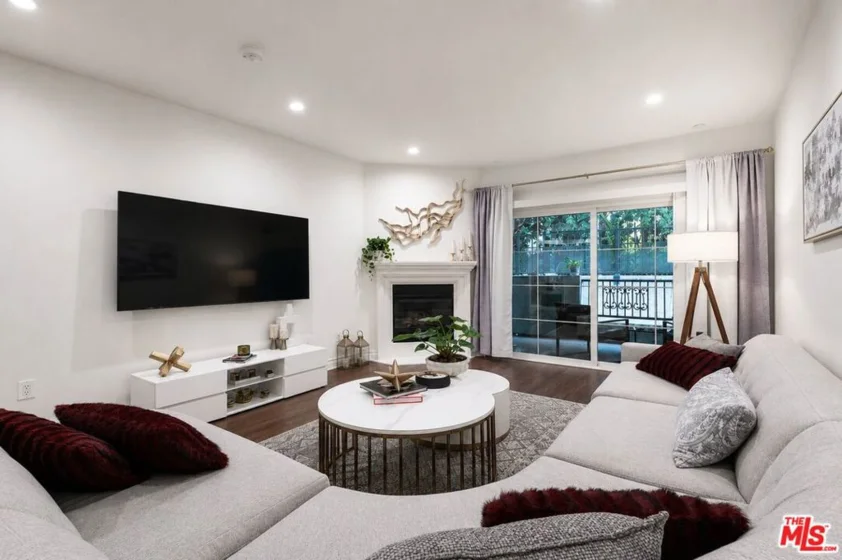 15206 Burbank Boulevard #116 photo 14