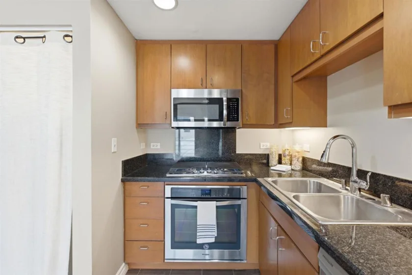 550 15th Street #207 photo 5