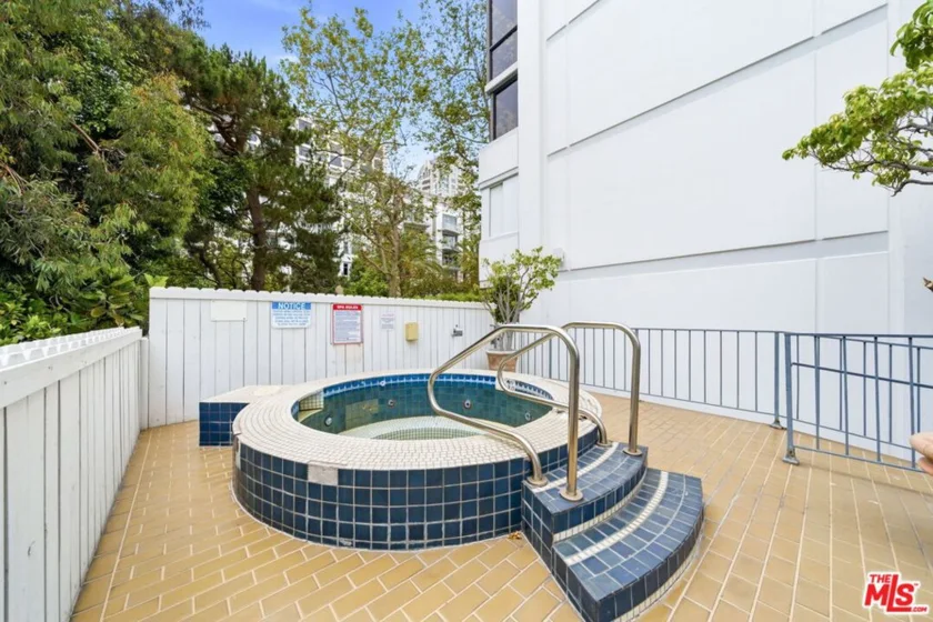 10660 Wilshire Boulevard #805 photo 67