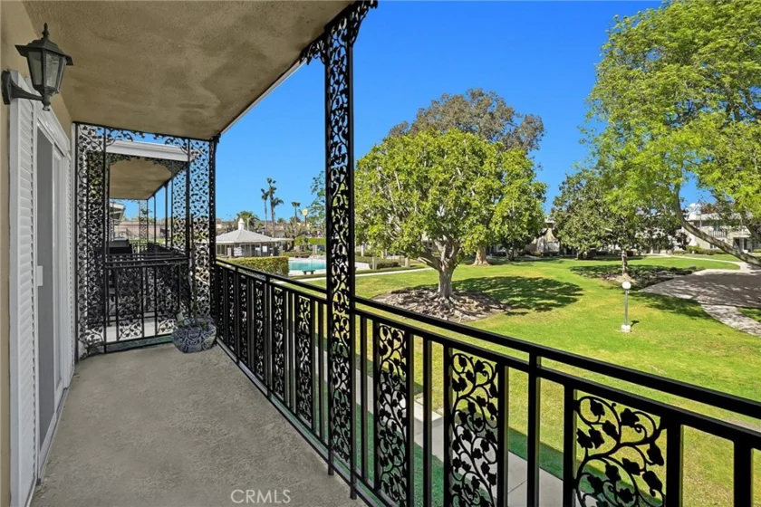 1422 Deauville Place photo 2