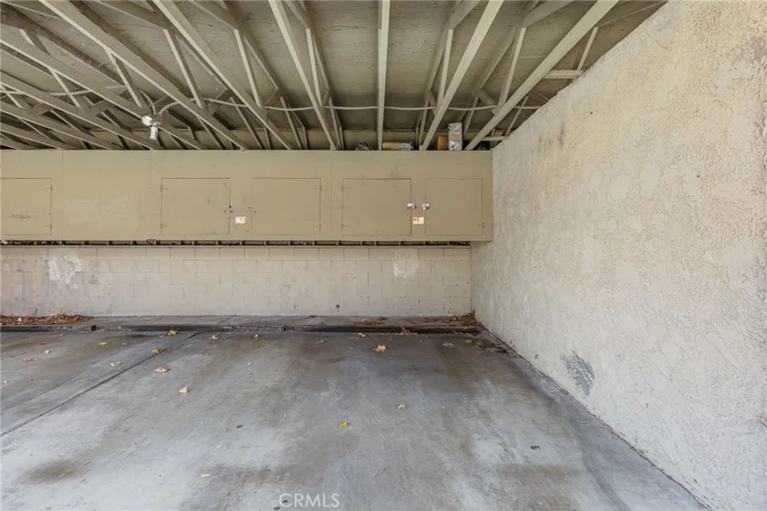 1456 Chalgrove #C photo 30