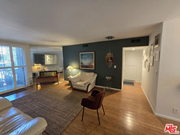 14315 Riverside Drive #105 photo 43
