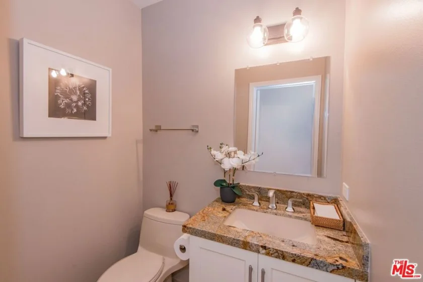 1044 5th Street #202 photo 16