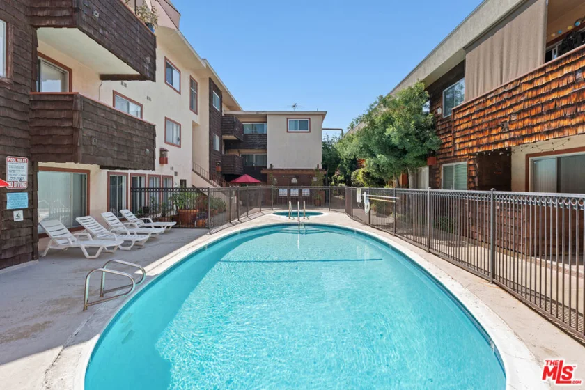 5414 Newcastle Avenue #19 photo 21