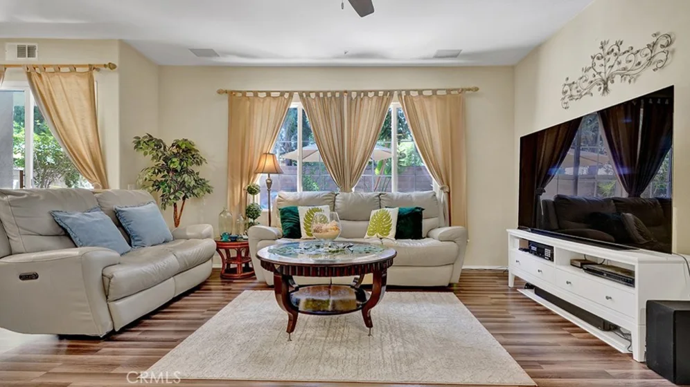 933 Somerville photo 5