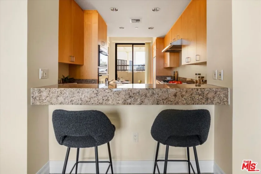 11847 Gorham Avenue #403 photo 34