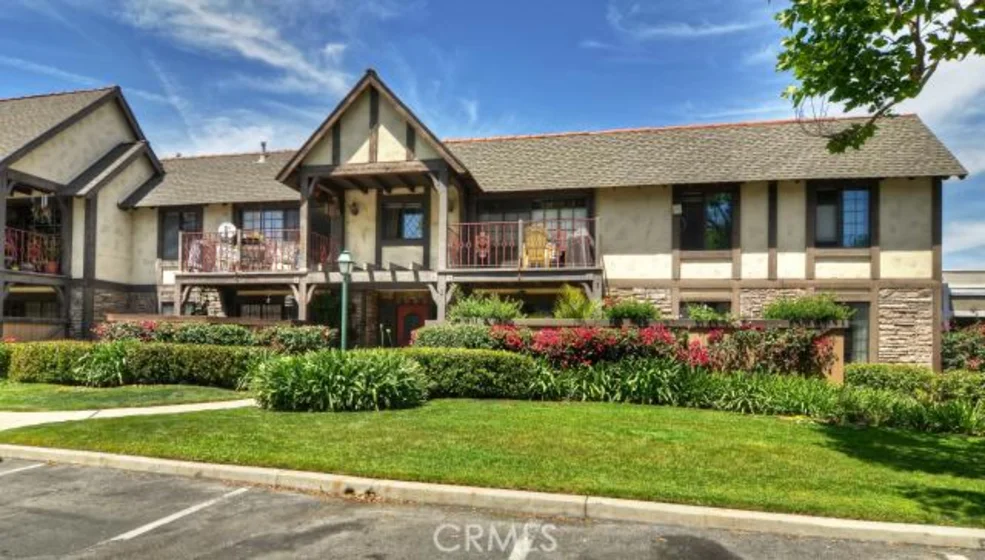 3685 S Bear Street ##B photo 1