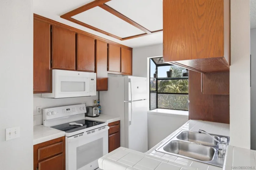 4475 Campus Avenue #4 photo 7