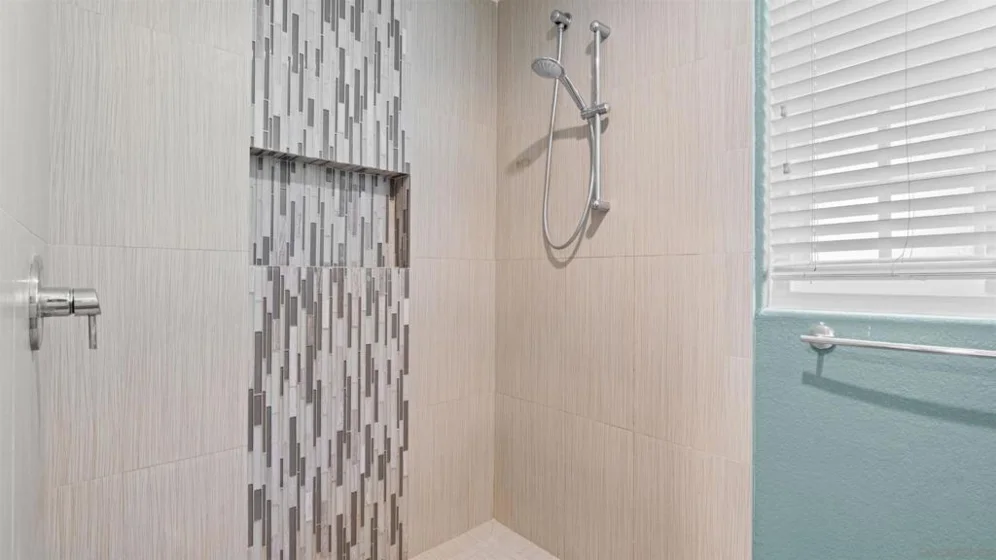 16424 Avenida Venusto #C photo 9