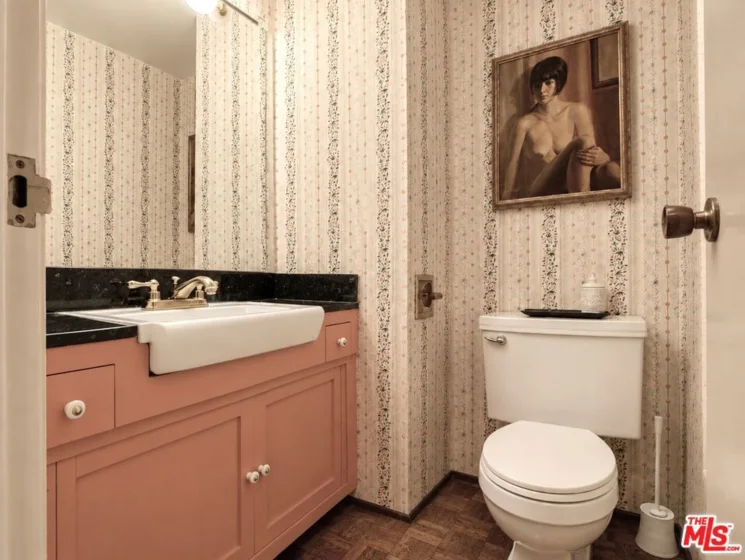 10450 Wilshire Boulevard #10J photo 30