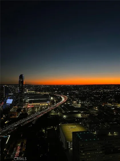 1100 Wilshire photo 11