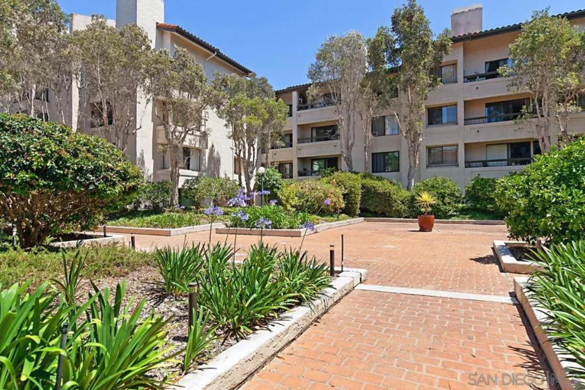5605 Friars #308 photo 26