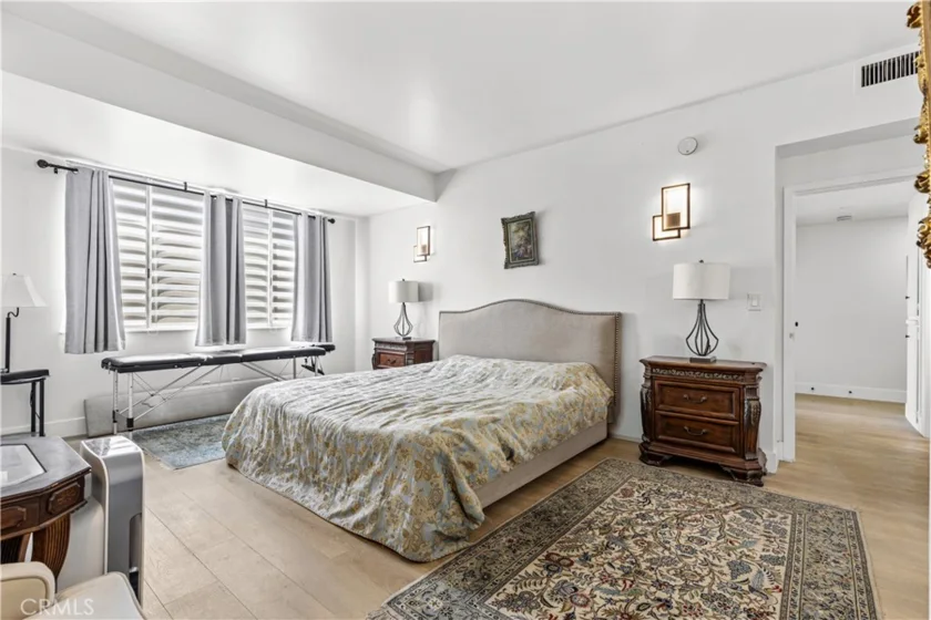 818 N Doheny #308 photo 23