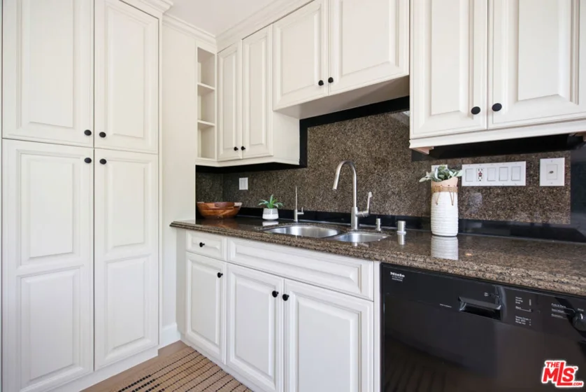 325 N Oakhurst Drive #405 photo 29