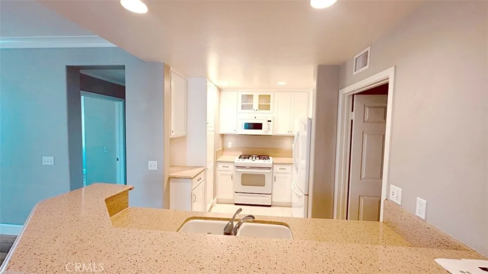 41 La Mirage photo 17