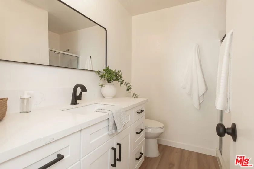 277 Pleasant Street #202 photo 18